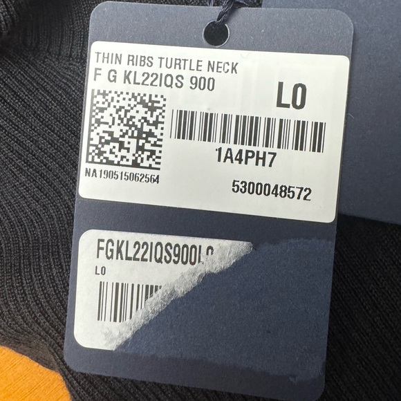 Louis Vuitton black turtleneck size large - Picture 8 of 8